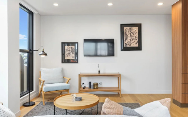 Lighthouse Apartments by Urban Rest