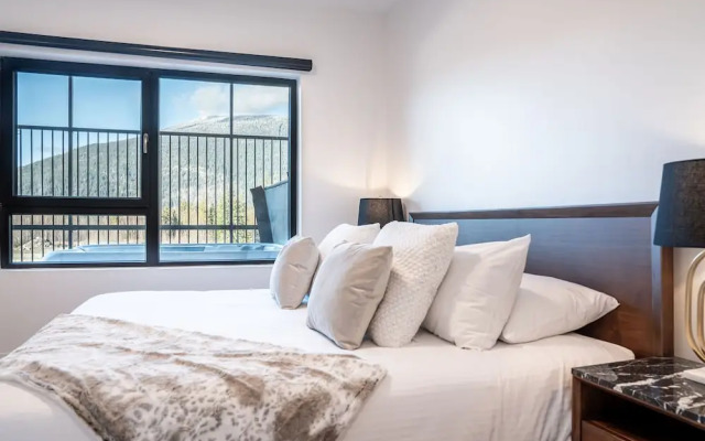 Mountainside Revival Revelstoke Vacations
