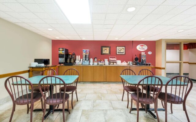 Holiday Inn Express & Suites Milan – Sandusky Area by IHG