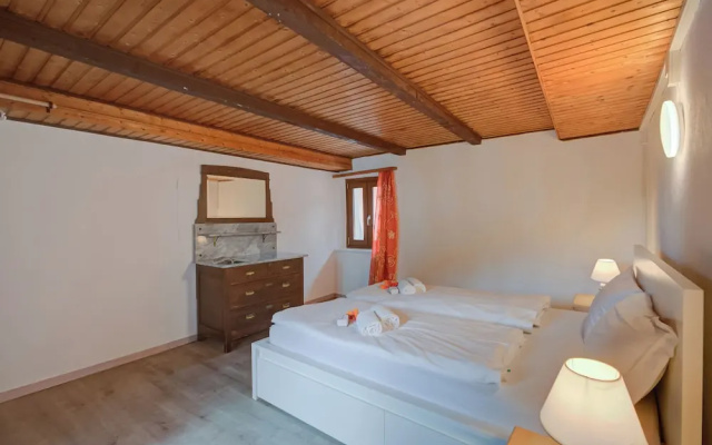 Rustic Mountain Brissago 2 – Guest Rooms – Brissago