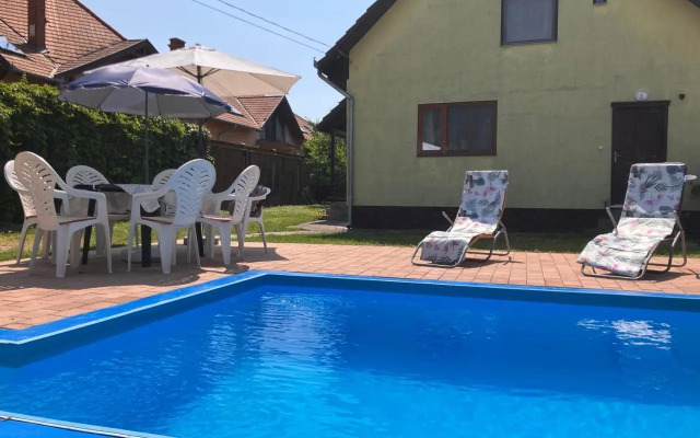 Lellei Pihenőház Balatonlelle