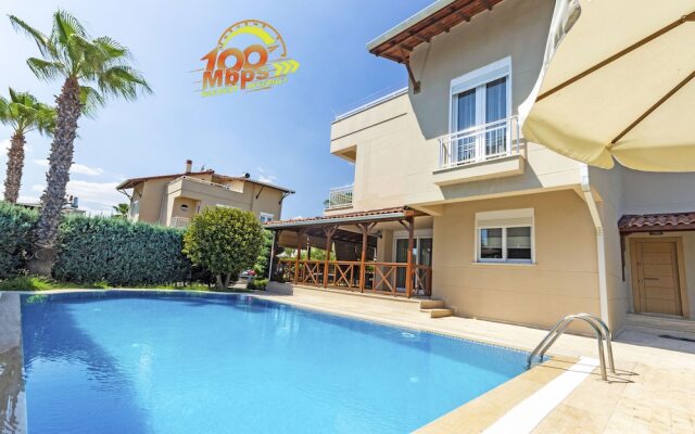 Paradise Town Villa Lucky	