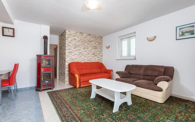 Beautiful Home in Vodnjan With Wifi and 5 Bedrooms