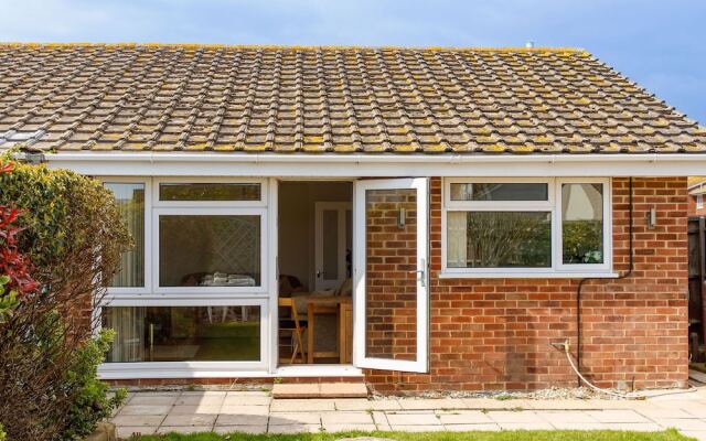 Seaside Retreat 2 Mins to Beach