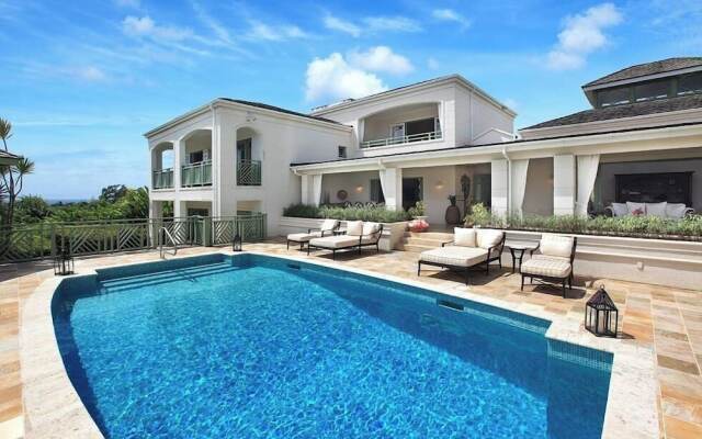 'sweet Dream' Villa w/ Private Pool in Sugar Hill!