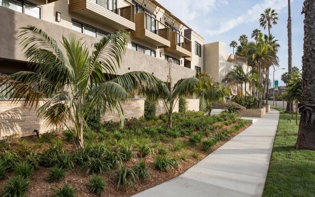 Holiday Inn Express & Suites La Jolla – Windansea Beach by IHG