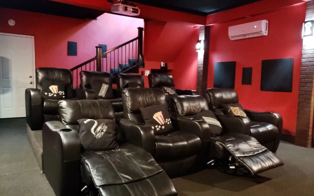 Villa at Pleasant Lake