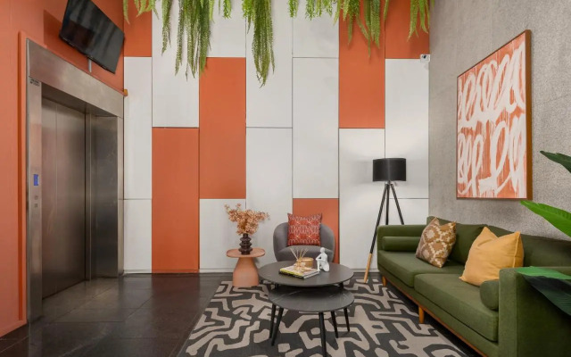 Neighbourgood Loop Street