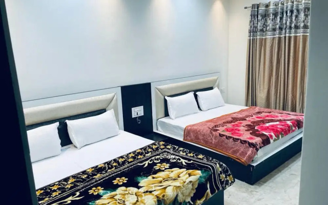 Goroomgo Yuvraj Residency Amritsar