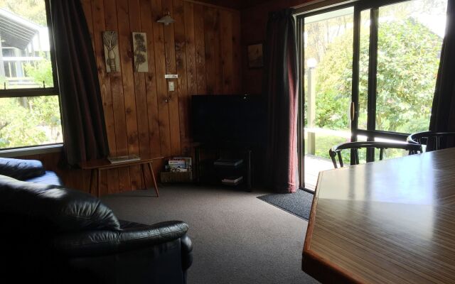 Sportsmans Lodge