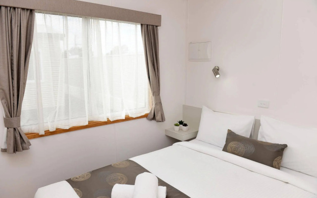 Riverside Cabin Park