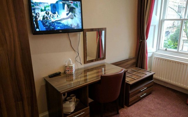 Kelvin Apartment