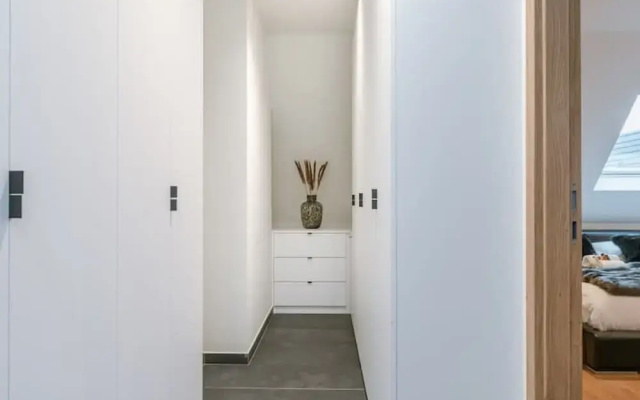 Luxurious Apartment With Parking