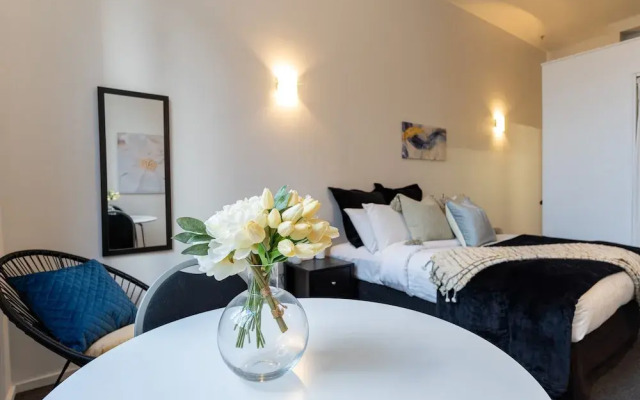 Bright CBD Studio -Near SkyTower-WiFi