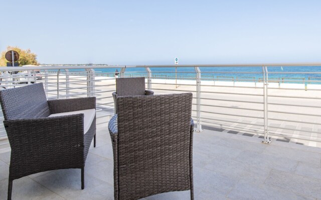 Topazio Apartment On Sea Shore