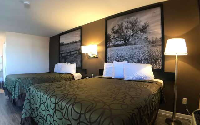 Super 8 by Wyndham Terrell