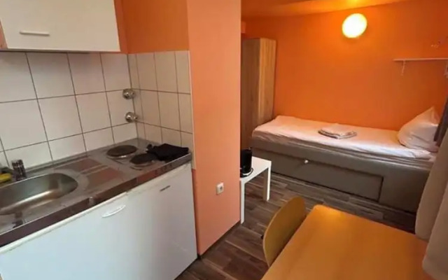 2-Rent Group Hostel Apartments SEN14