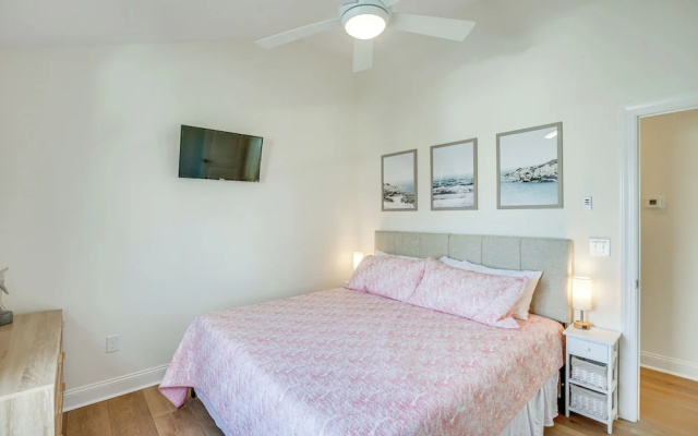 Spacious Wildwood Condo: Walk to Beach!