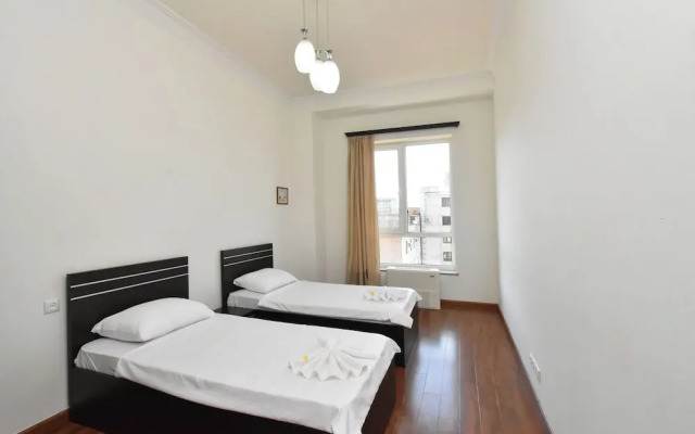 Apartments by Luxe Group DI64