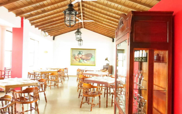 Hotel Centenario