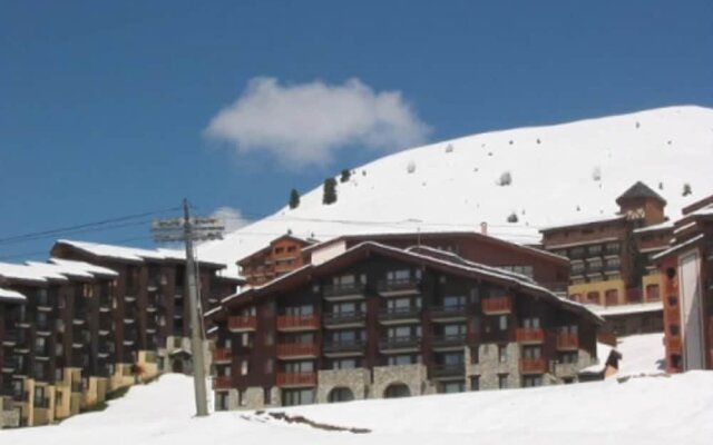 Belle Plagne Two Roomed For 4 People Located In The Resort Center Cs1410
