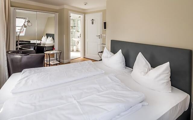 Hotel And Restaurant Zum Roten Tore