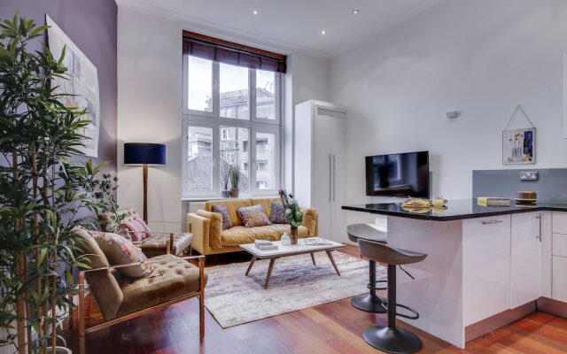 The Lexham Gardens Escape - Central 2BDR with Balcony