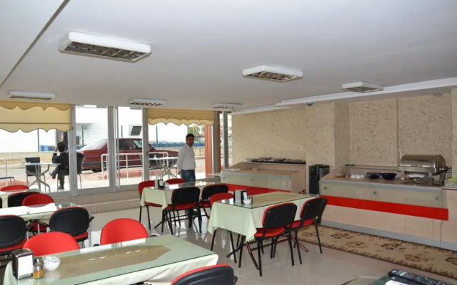 Ozturk Hotel