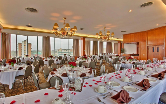Holiday Inn Express Edmonton Downtown by IHG