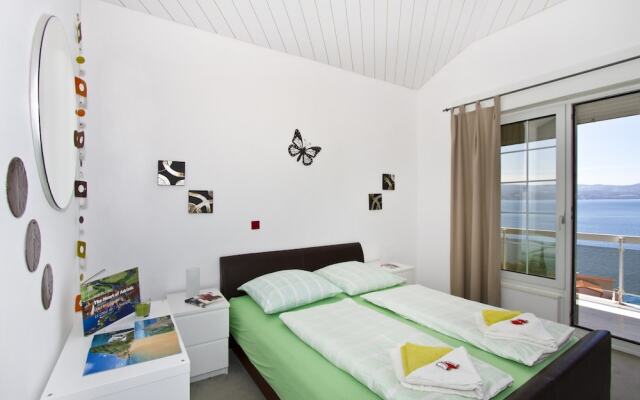 Luxury apt w Pool, 3 Balconies, Terrace & sea View