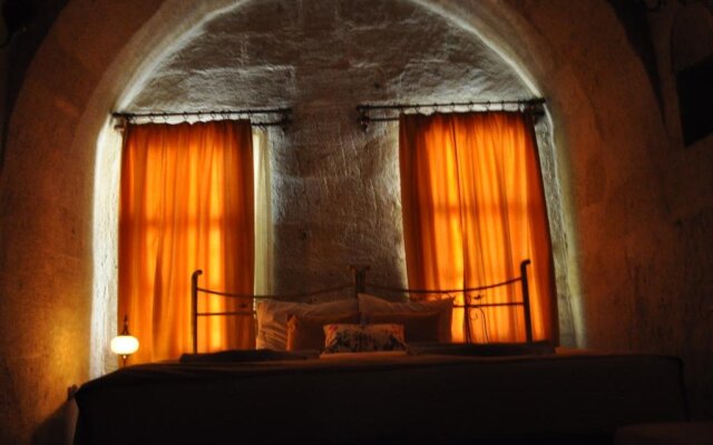 Turbel Cave House