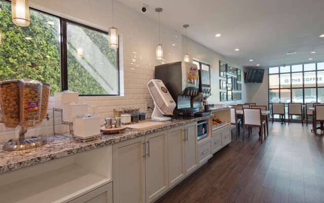 Best Western Woodland Hills Inn