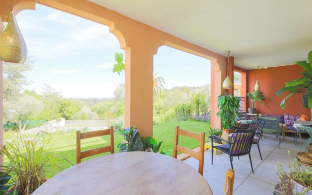 Apartment in Provence With Pool & Golf