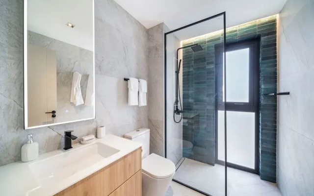 Allure 501 3 Bedroom Apts