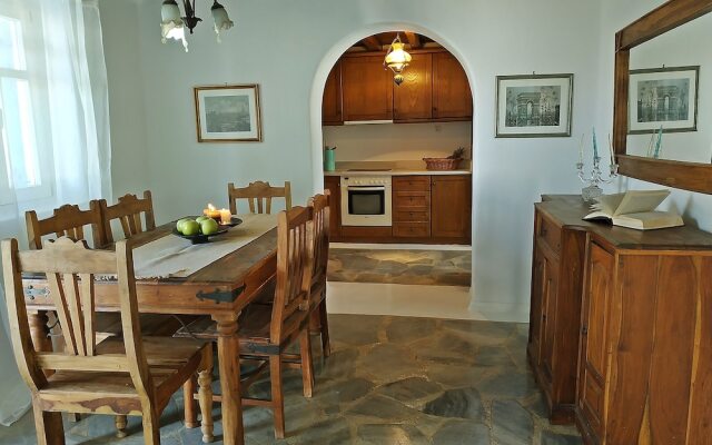 Ornos Suites