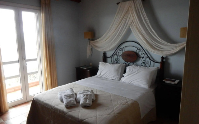 Apelon Tiritas Villas