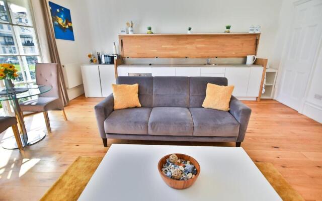 40B Wellington Suites