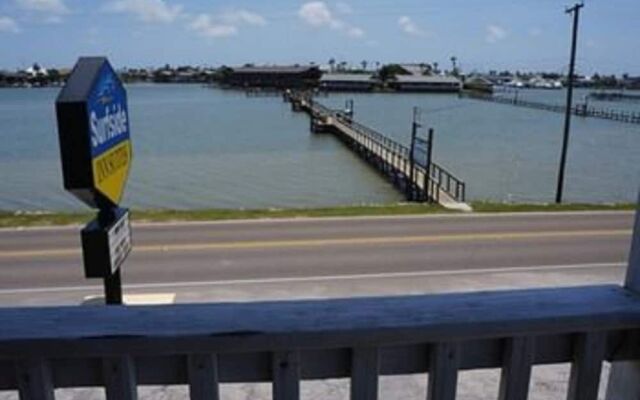 Surfside Inn Suites