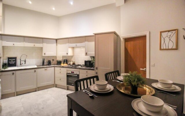 3 Bedroom City Centre Townhouse