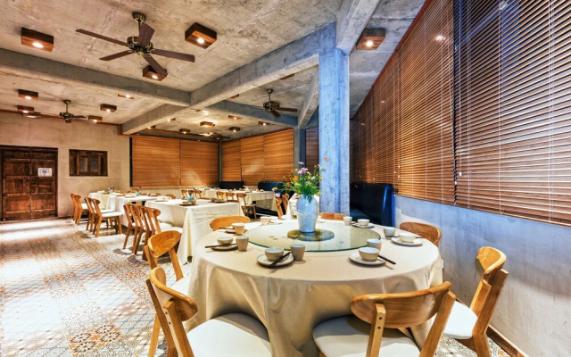 Lotus Mountain Boutique Inn