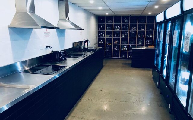 Down Under Hostels - Surfers Paradise