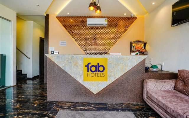 Fabhotel Royal Palace I