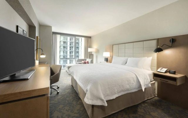 Hampton Inn Chicago West Loop Fulton Market Area