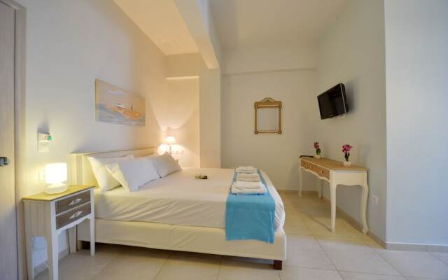 Niriides Luxury Studios