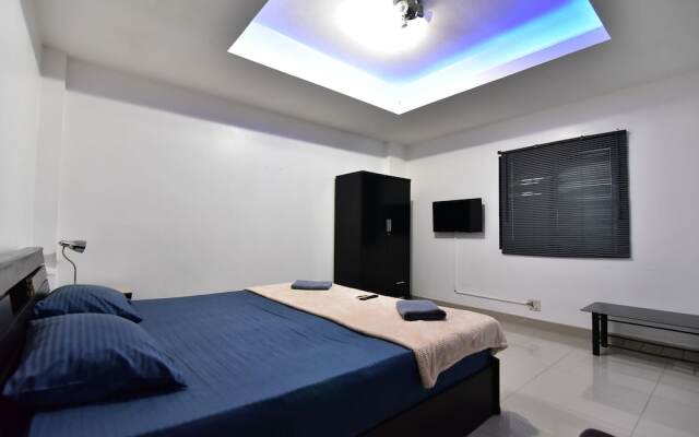 French Connection Hotel