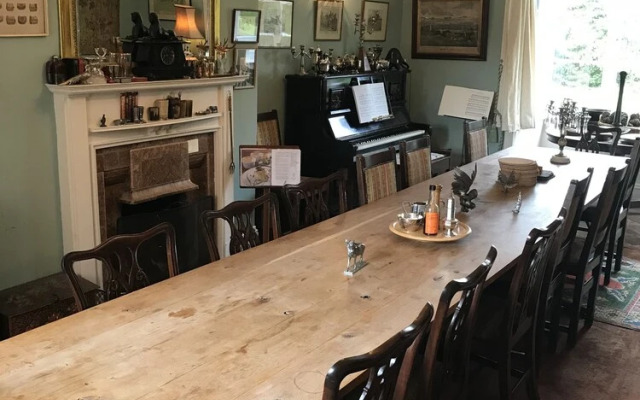 Lower Buckton Country House - Sleeps 12