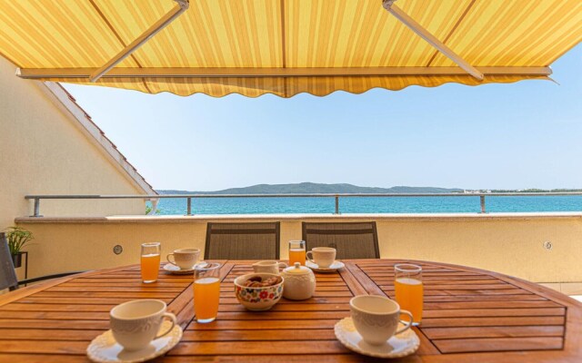 Beautiful Apartment in Brodarica With Wifi and 1 Bedrooms