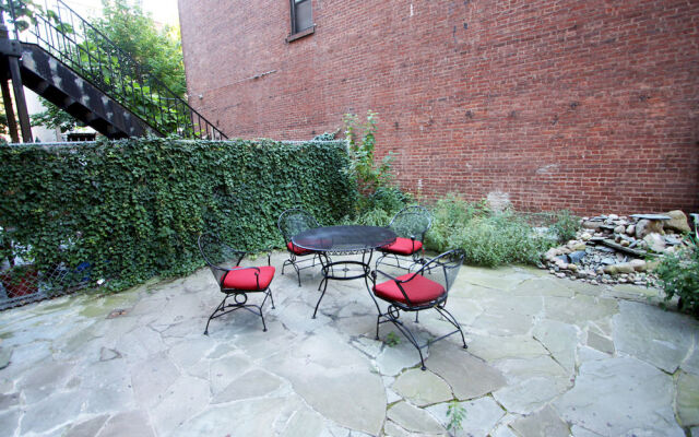 Luxury Suites Lenox Ave