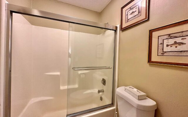 Charming 1BDR Condo w Golf Course View