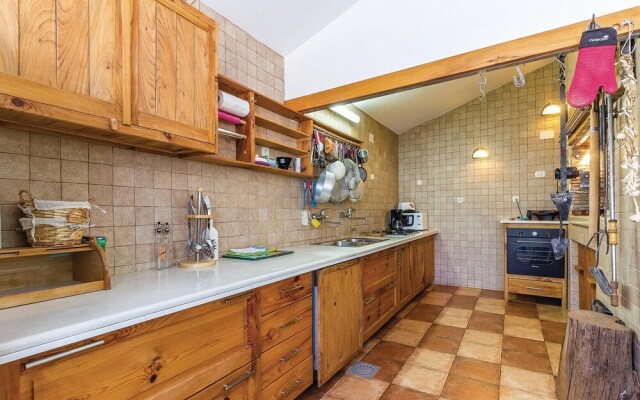 Amazing Home in Liznjan With Sauna, Wifi and 3 Bedrooms